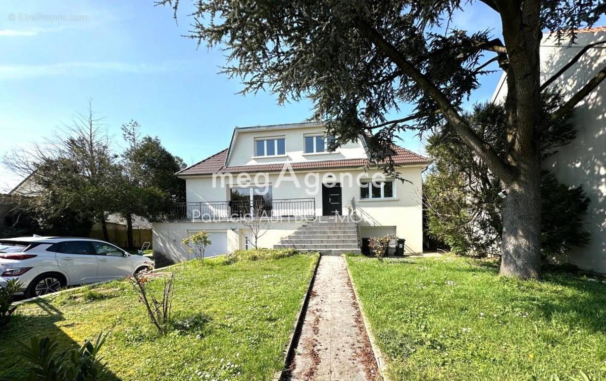 Maison à CHAMPIGNY-SUR-MARNE