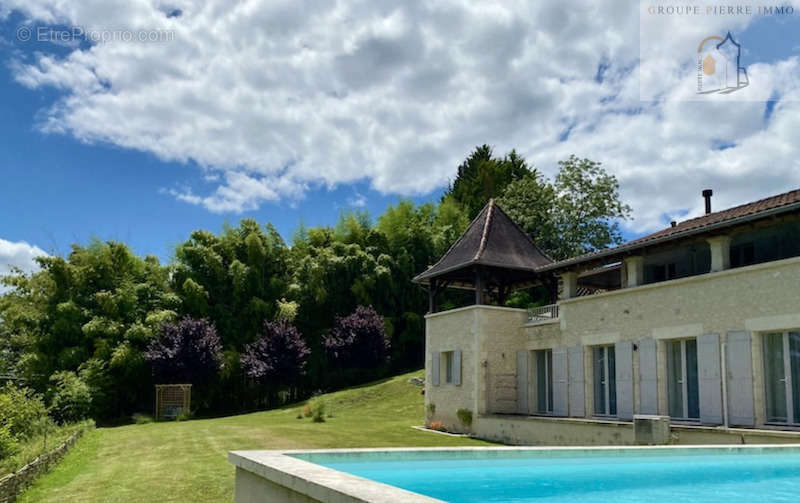 Maison à AUBETERRE-SUR-DRONNE