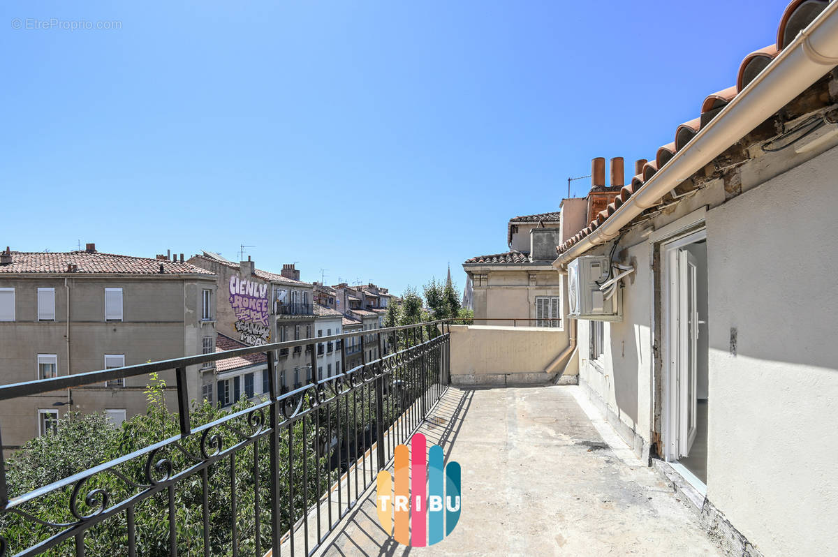 Appartement à MARSEILLE-4E