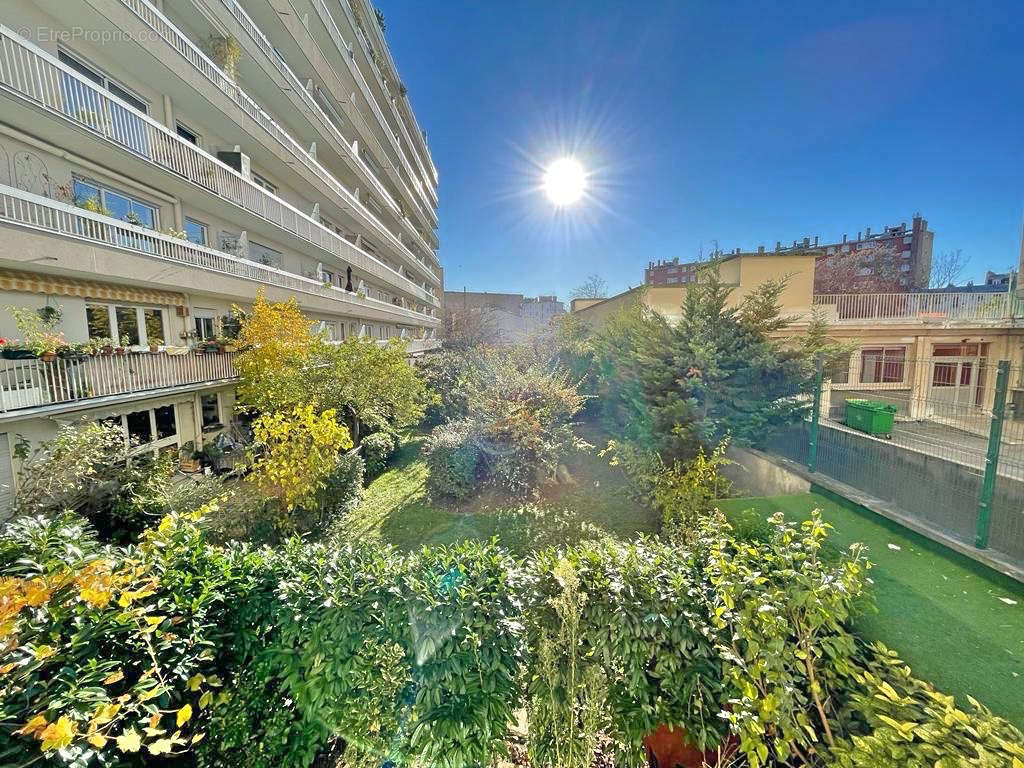 Appartement à PARIS-19E