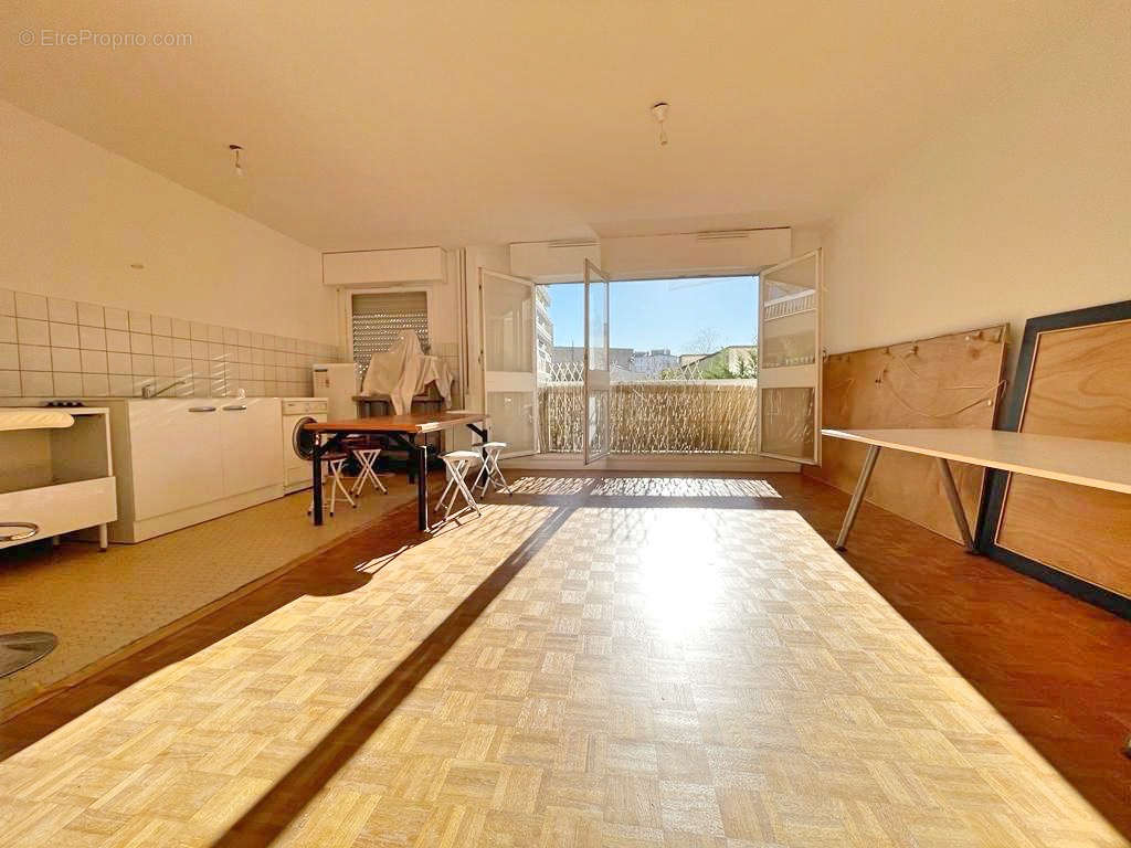 Appartement à PARIS-19E