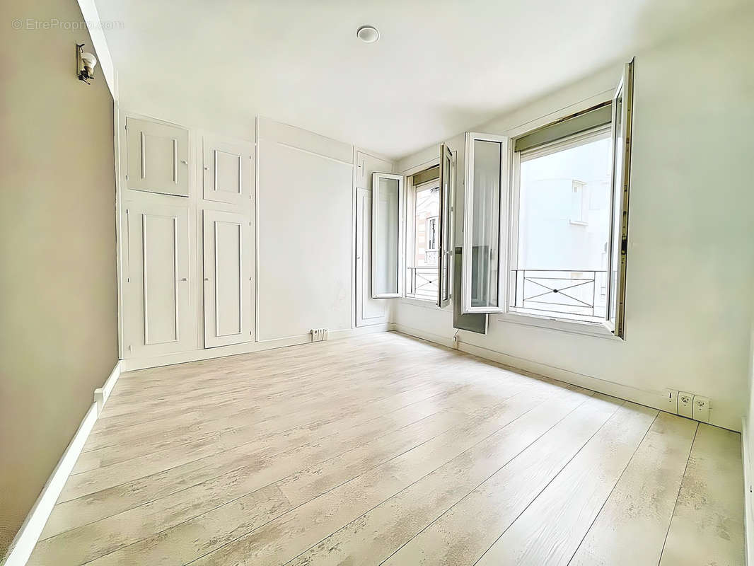 Appartement à PARIS-11E