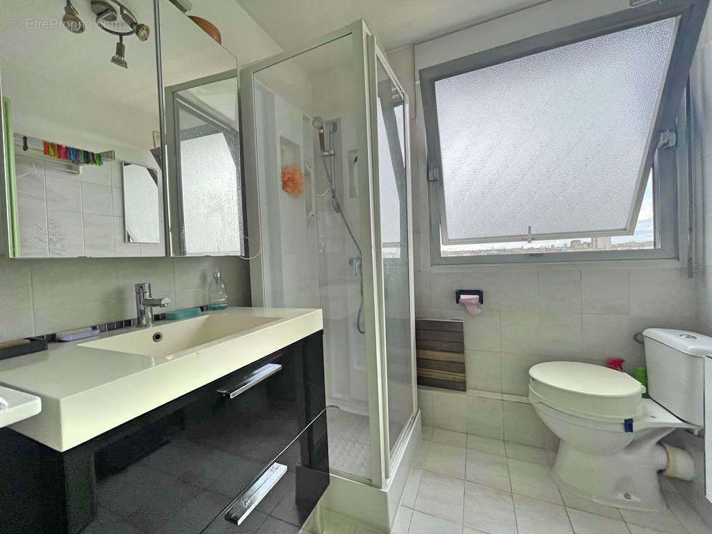 Appartement à PARIS-11E