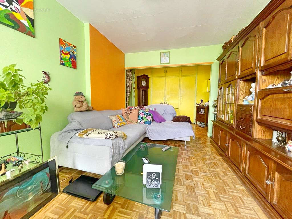 Appartement à PARIS-11E