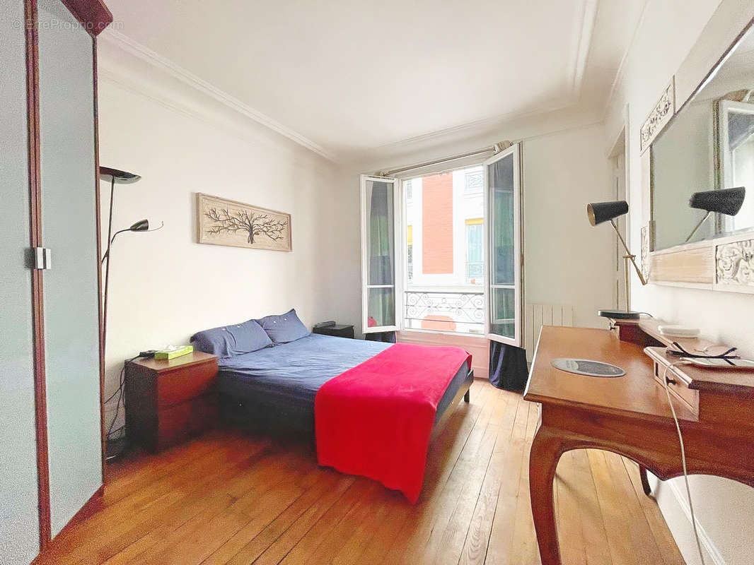 Appartement à PARIS-11E