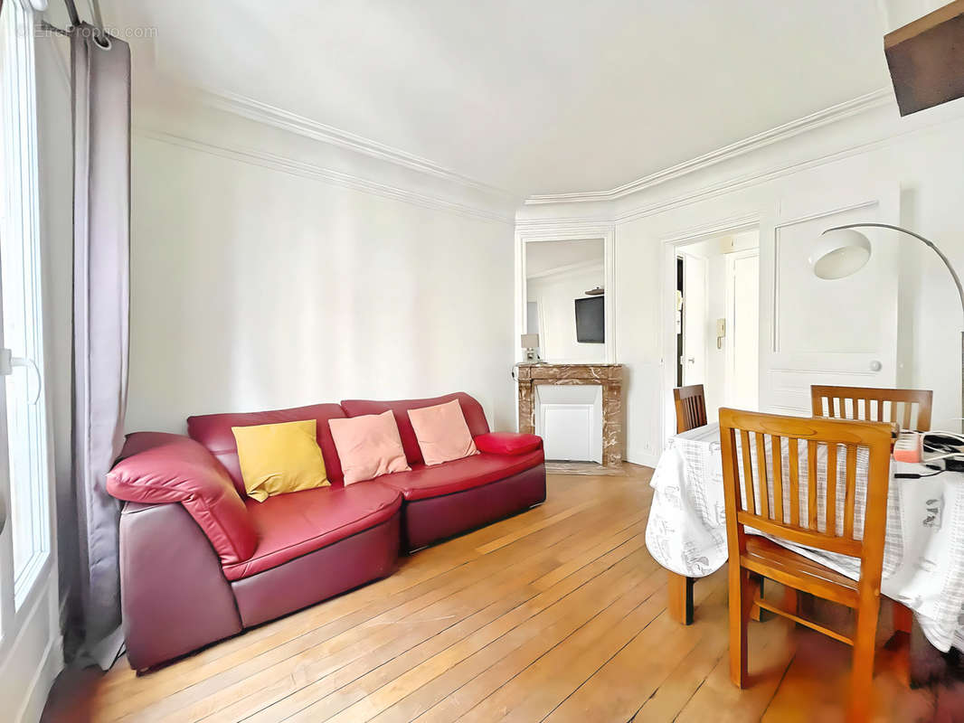 Appartement à PARIS-11E