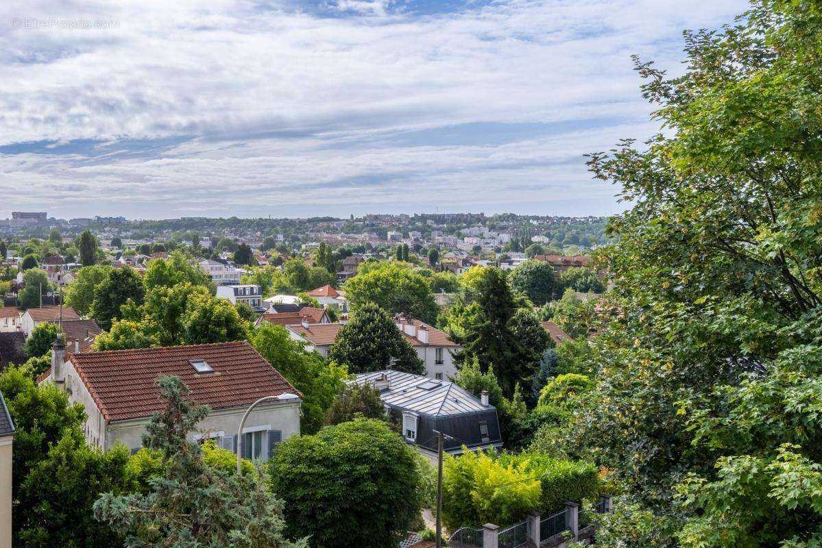 Appartement à LE PERREUX-SUR-MARNE