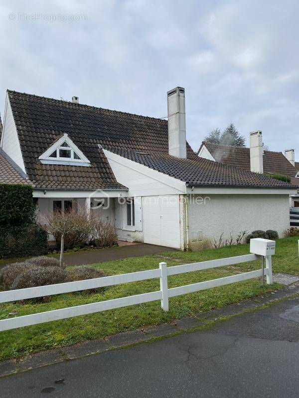 Maison à LES ESSARTS-LE-ROI