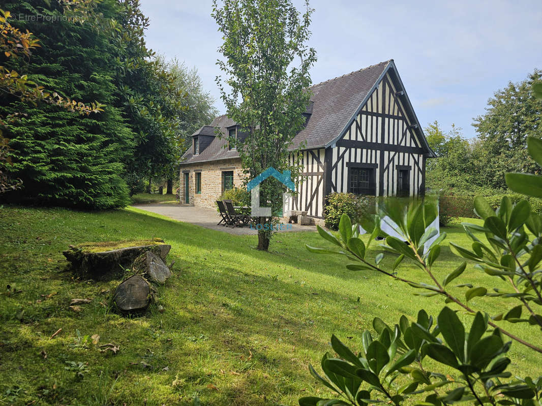 Maison à LE GRAND-CELLAND