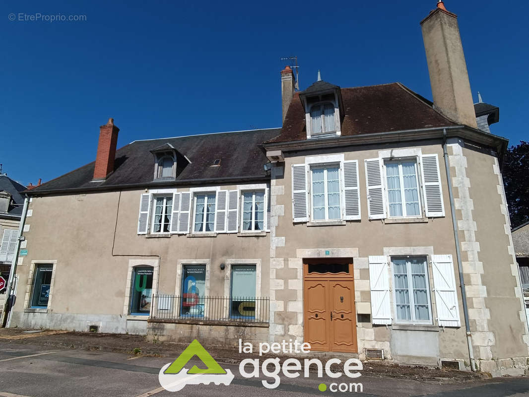 Appartement à SANCERGUES