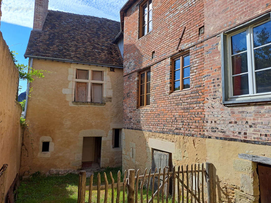 Maison à SAINT-CALAIS