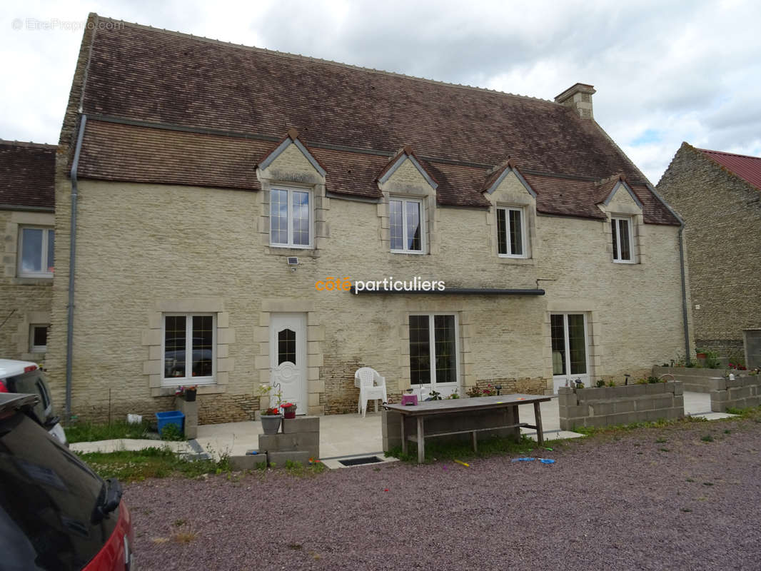 Maison à CESNY-AUX-VIGNES