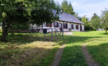 Maison à NEUFCHATEL-EN-BRAY