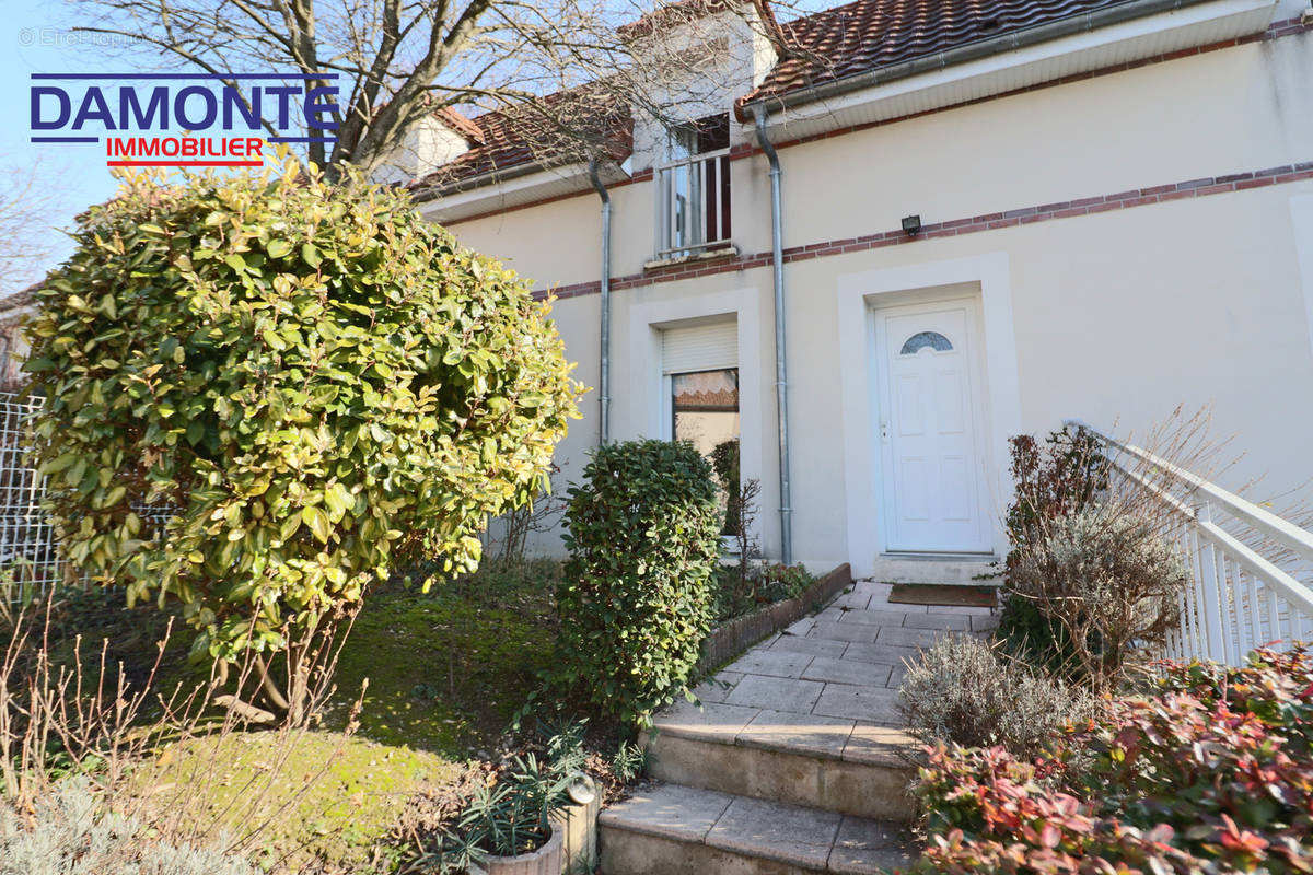 Maison à SAINT-ANDRE-LES-VERGERS