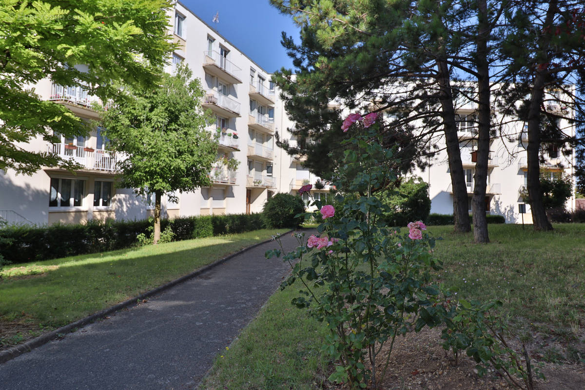 Appartement à SAINT-ANDRE-LES-VERGERS