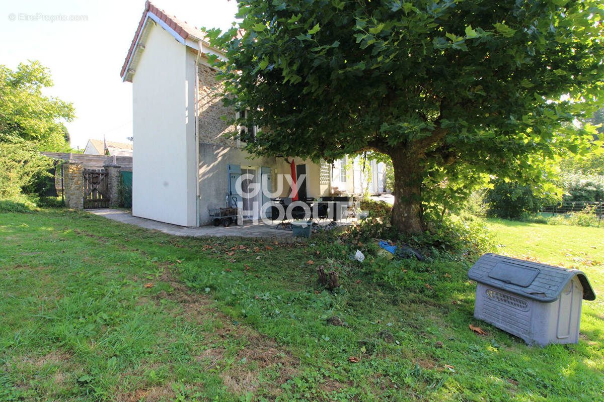 Maison à CHAUMES-EN-BRIE