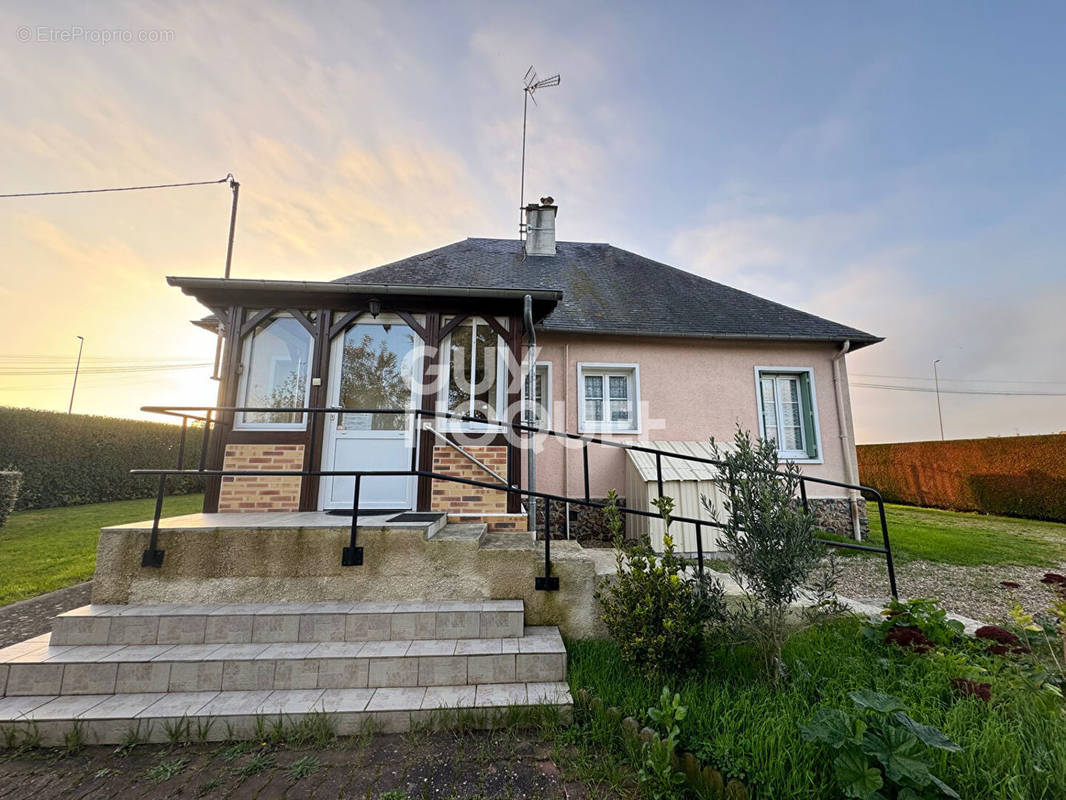 Maison à BRETEUIL