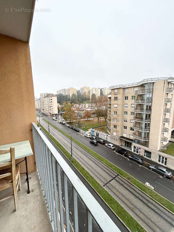 Appartement à SAINT-ETIENNE