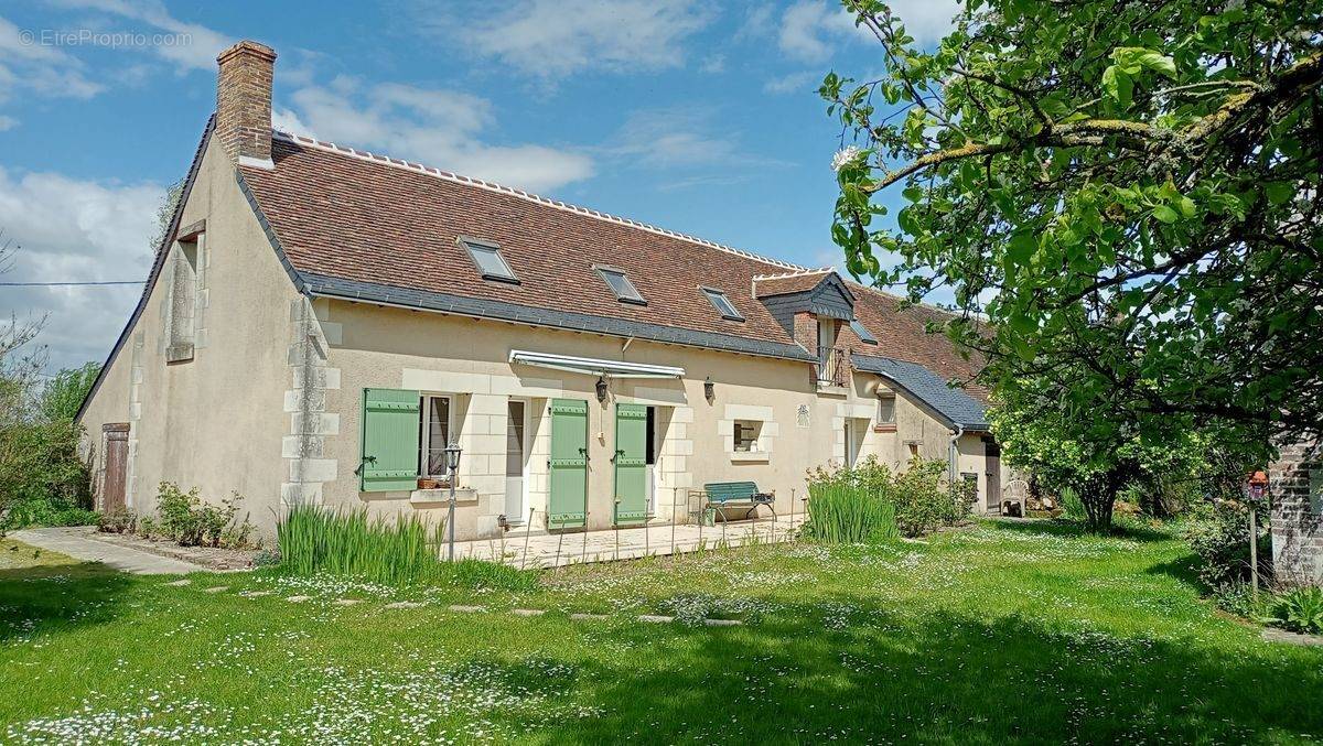 Maison à SAINT-LAURENT-EN-GATINES