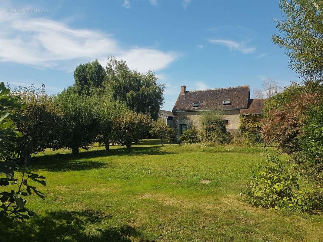 Maison à SAINT-LAURENT-EN-GATINES