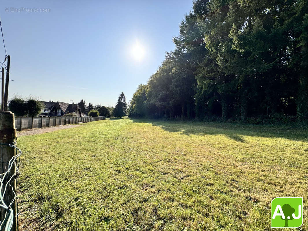 Terrain à EZY-SUR-EURE