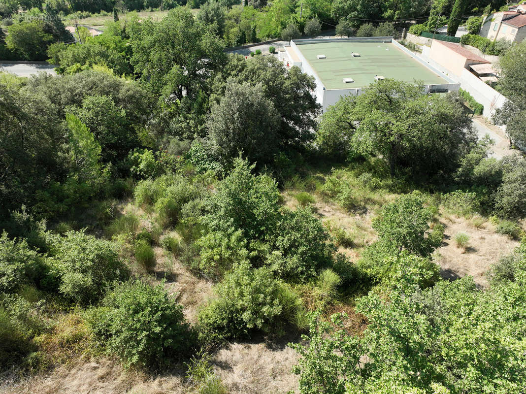 Terrain à BARJOLS