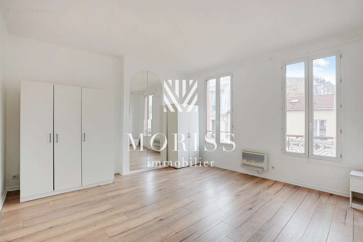 Appartement à PARIS-14E