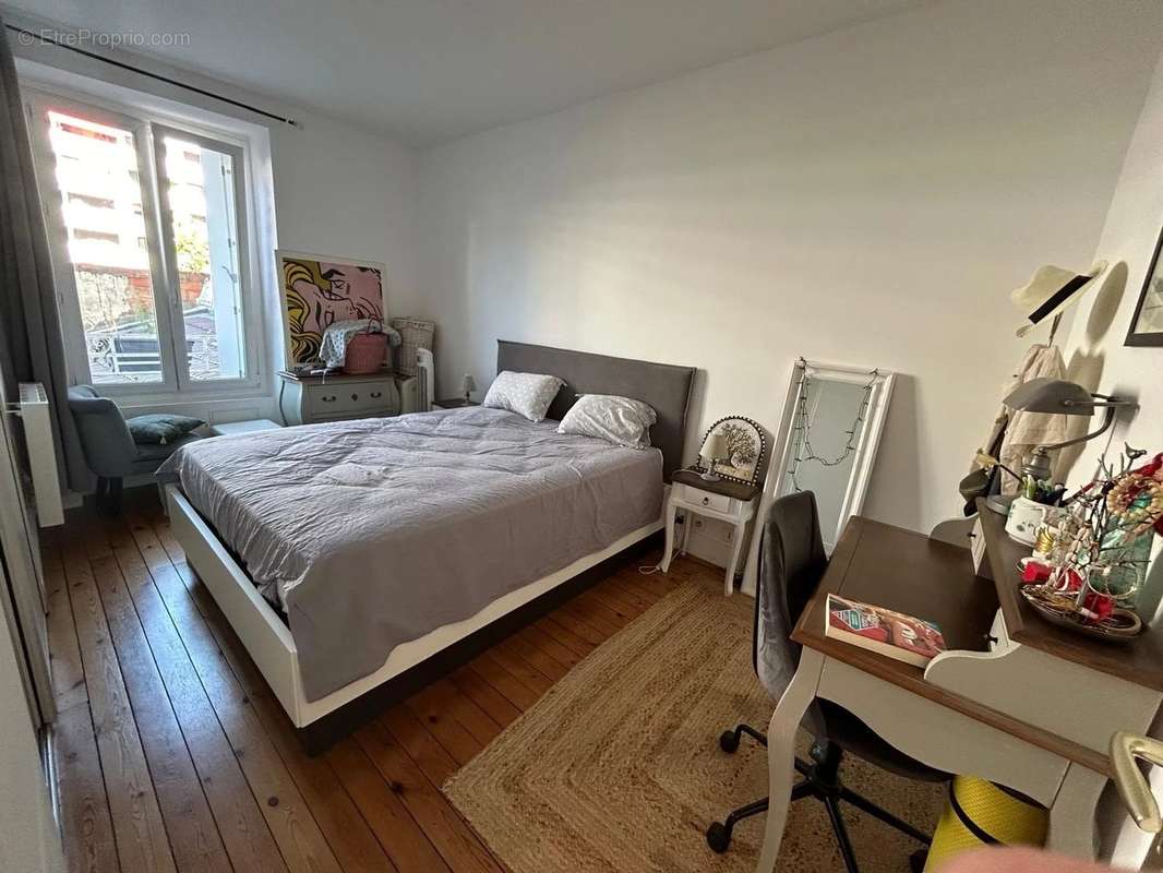 Appartement à ISSY-LES-MOULINEAUX