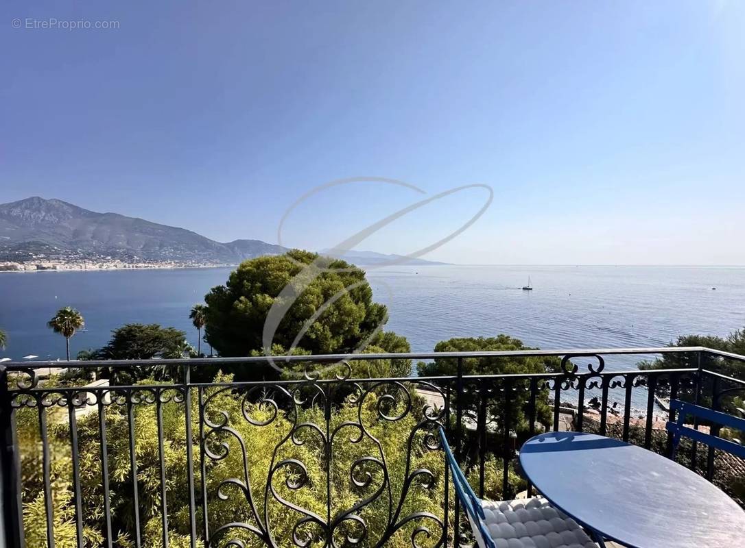 Appartement à ROQUEBRUNE-CAP-MARTIN