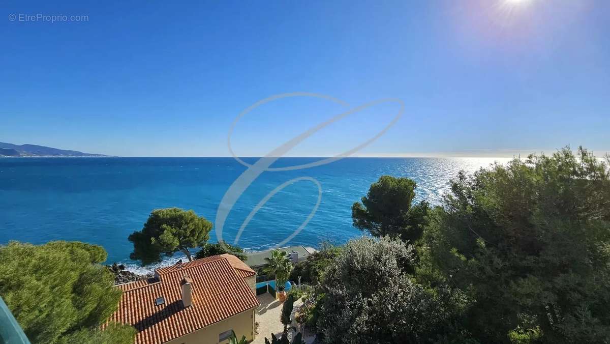 Appartement à ROQUEBRUNE-CAP-MARTIN