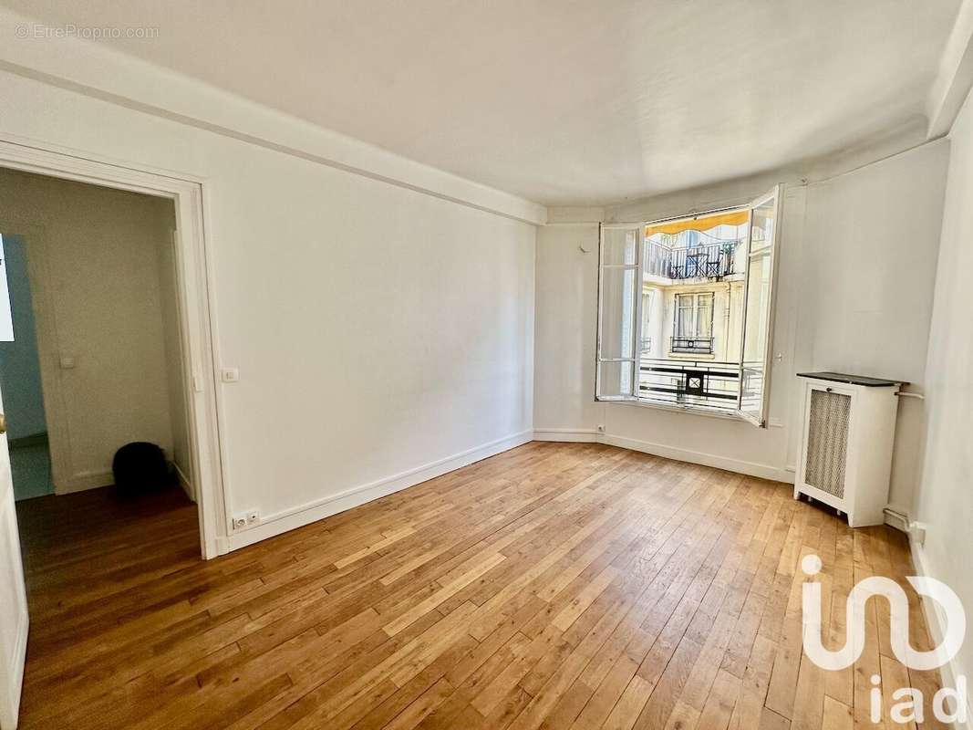 Photo 3 - Appartement à PARIS-16E