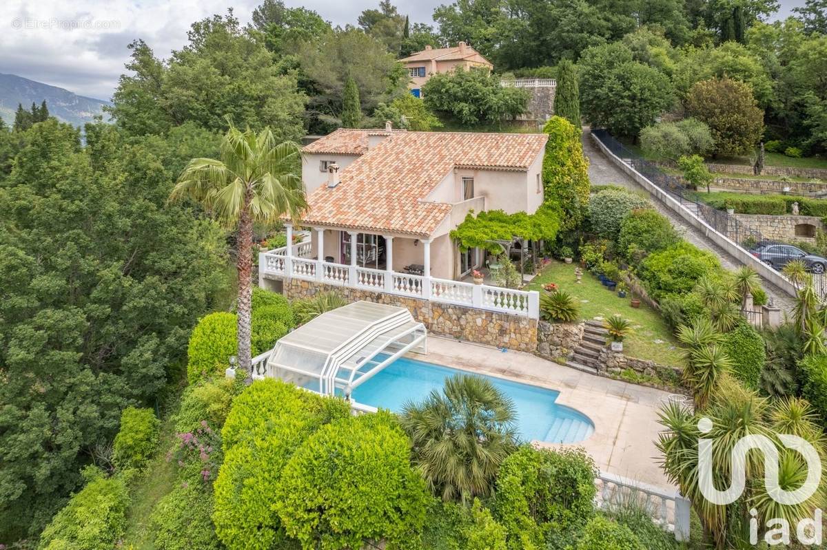 Photo 1 - Maison à CHATEAUNEUF-GRASSE