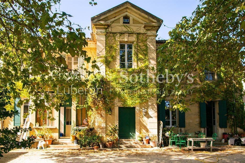 Maison à L&#039;ISLE-SUR-LA-SORGUE