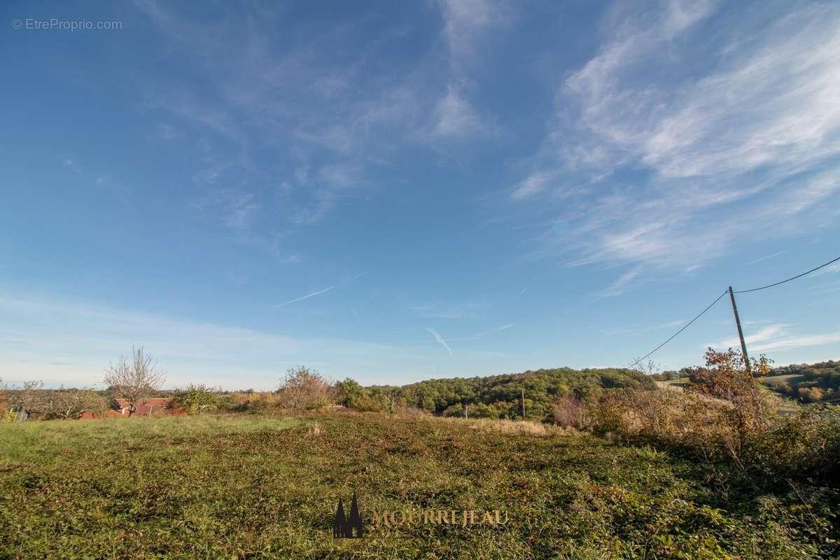 Terrain à TRONCENS