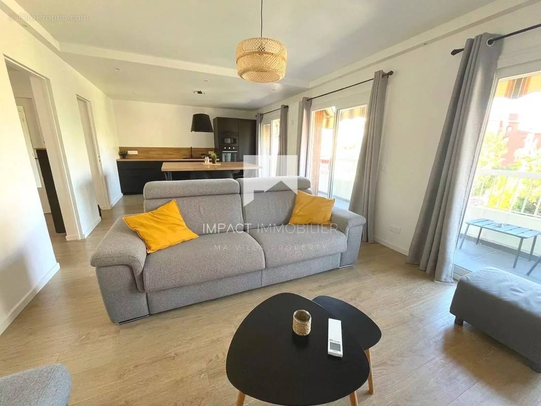 Appartement à HYERES