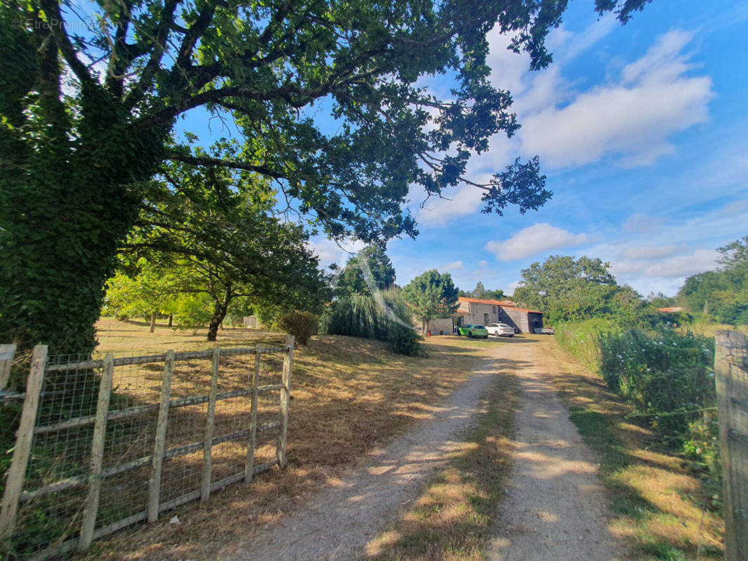 Maison à AIZENAY