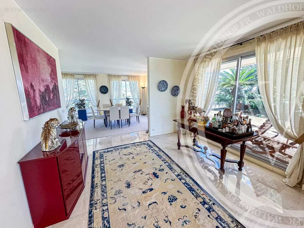 Appartement à ROQUEBRUNE-CAP-MARTIN