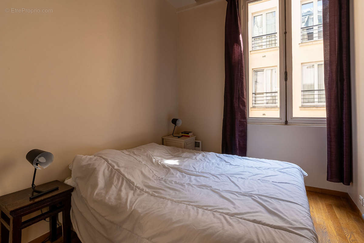 Appartement à PARIS-1E