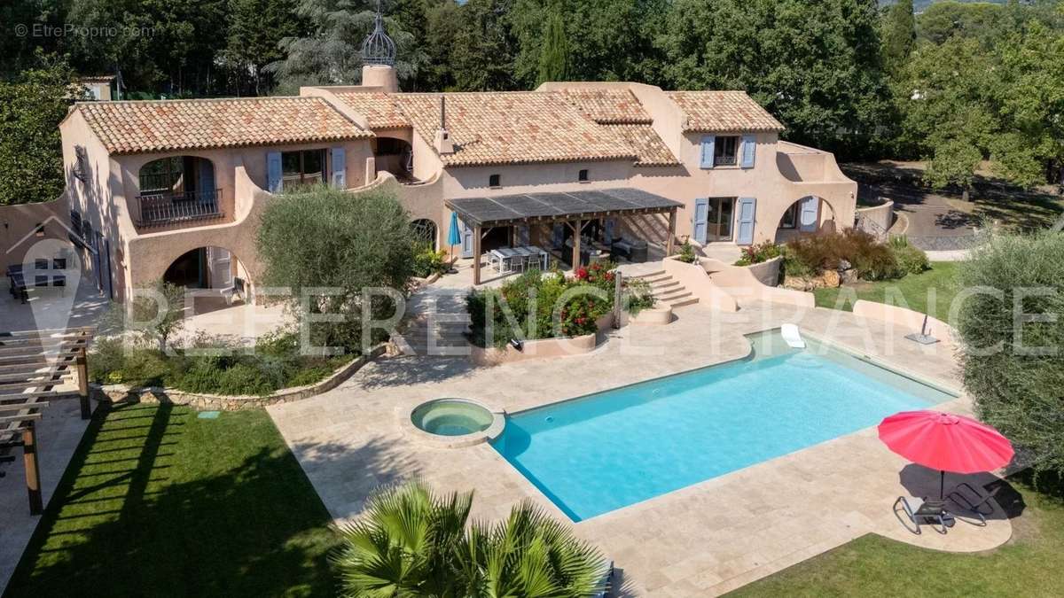 Maison à MOUGINS