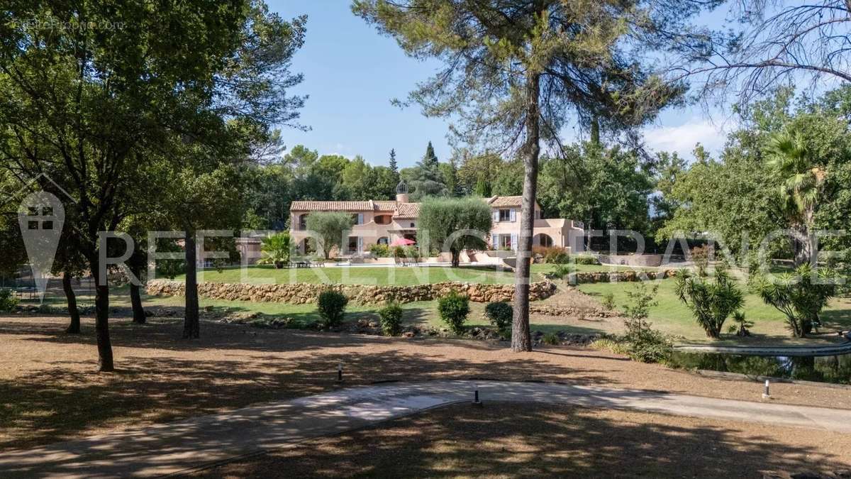 Maison à MOUGINS