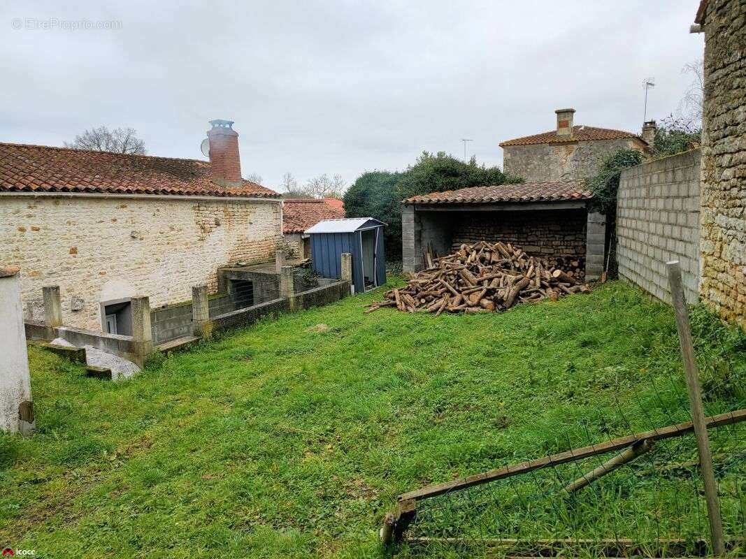 Maison à LA BRETONNIERE-LA-CLAYE