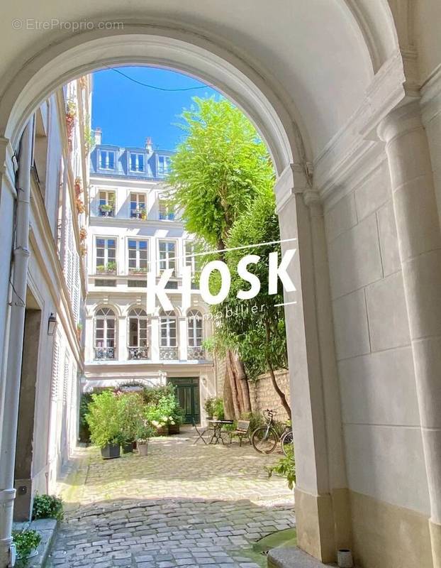 Appartement à PARIS-9E