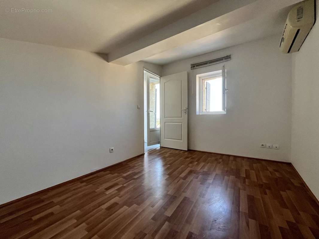 Appartement à LA CALMETTE