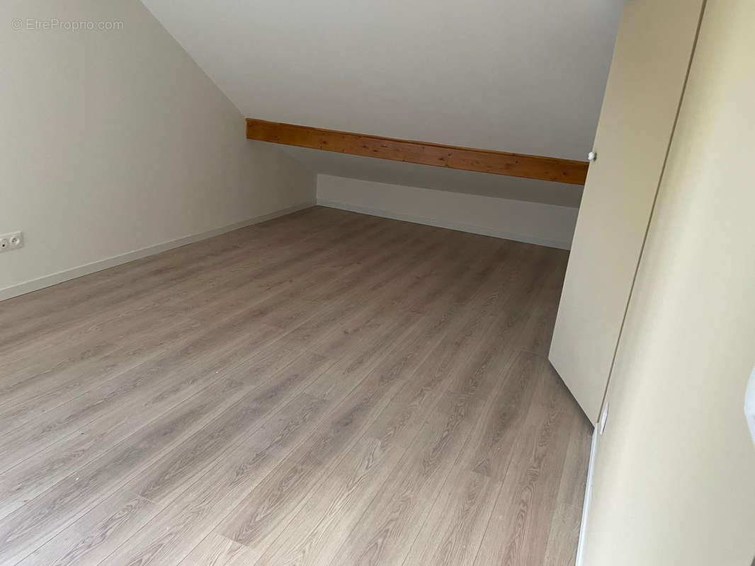 Appartement à CONTAMINE-SUR-ARVE