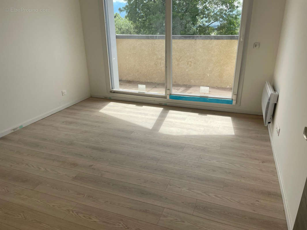 Appartement à CONTAMINE-SUR-ARVE