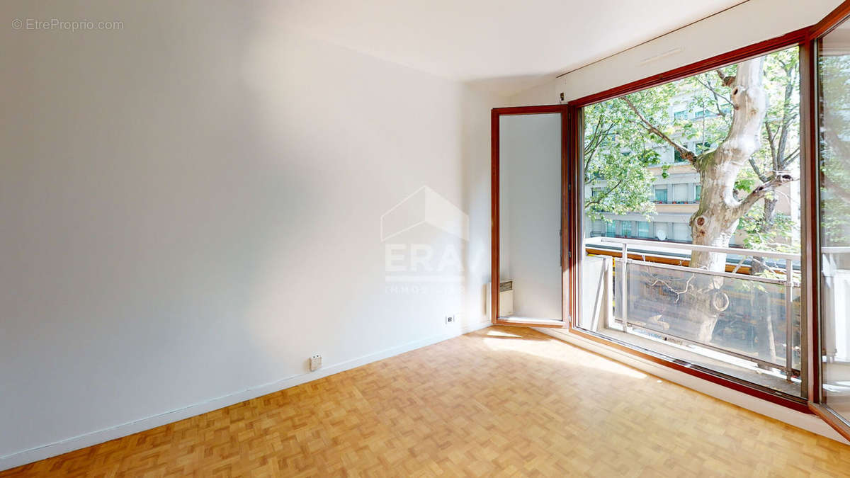 Appartement à PARIS-19E