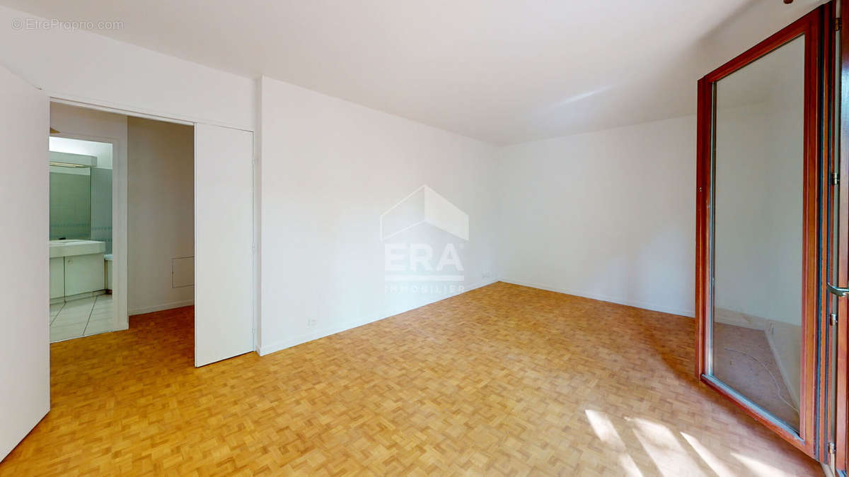 Appartement à PARIS-19E