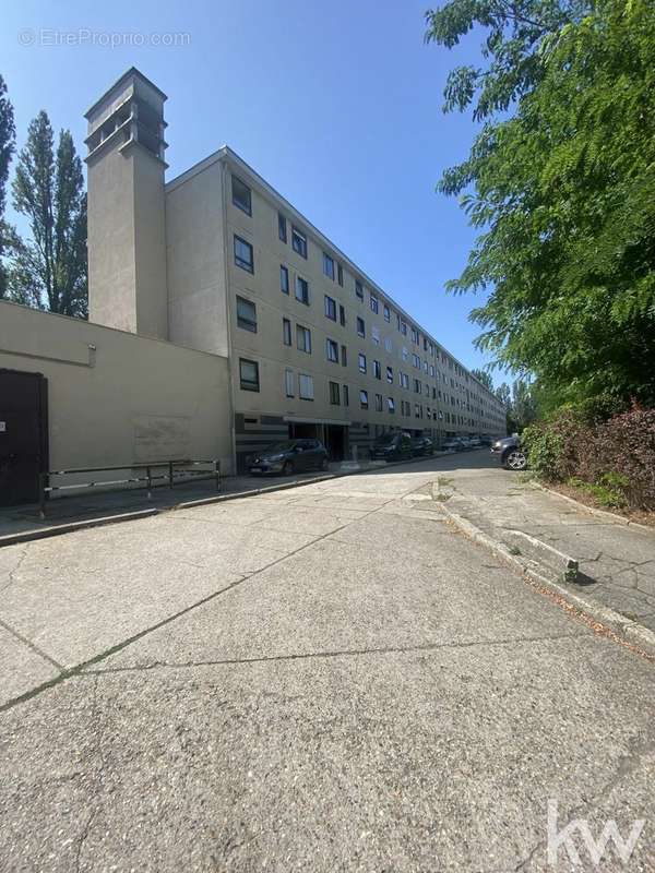 Appartement à CLICHY-SOUS-BOIS