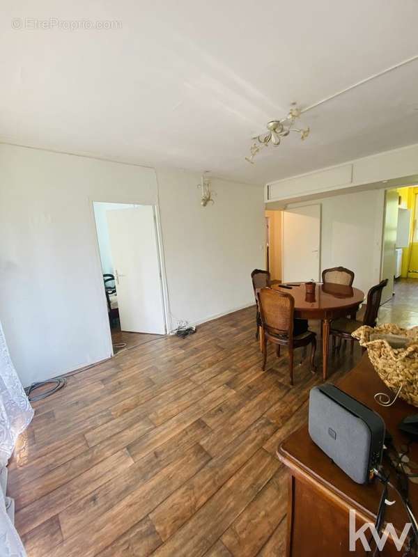 Appartement à CLICHY-SOUS-BOIS