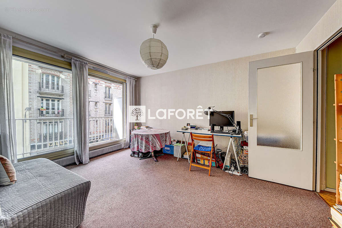 Appartement à PARIS-11E